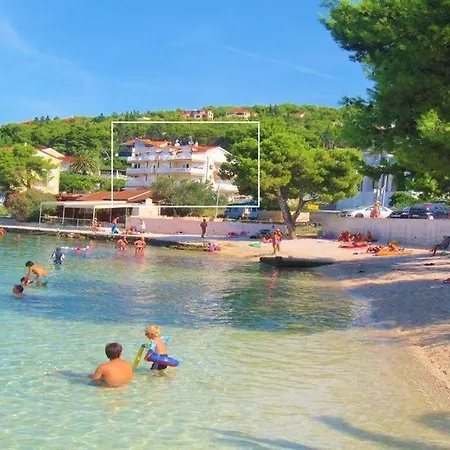Apartment In With Sea View, Balcony, Air Conditioning, Wi-fi