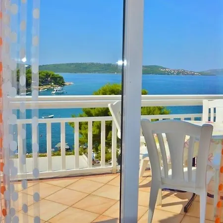In With Sea View, Balcony, Air Conditioning, Wi-fi Trogir