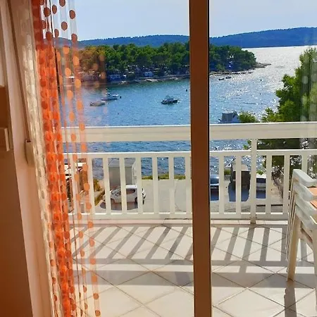 In With Sea View, Balcony, Air Conditioning, Wi-fi Apartment Trogir