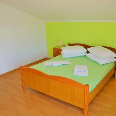 Apartment In With Sea View, Balcony, Air Conditioning, Wi-fi *