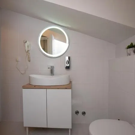 In With Sea View, Balcony, Air Conditioning, Wi-fi