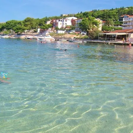 Apartment In With Sea View, Balcony, Air Conditioning, Wi-fi *
